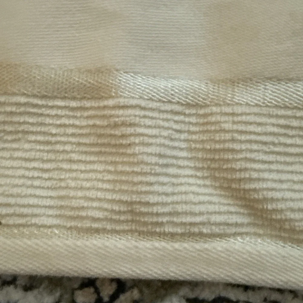 CROSCILL Home Fashions 2 Hand Towels Cotton Floral Decorative Mint condition
